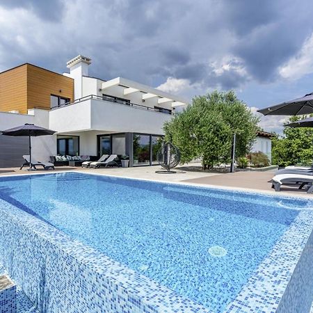 Villa Pedena In Sveta Katarina - Haus Fuer 8-10 Personen Benazici ภายนอก รูปภาพ