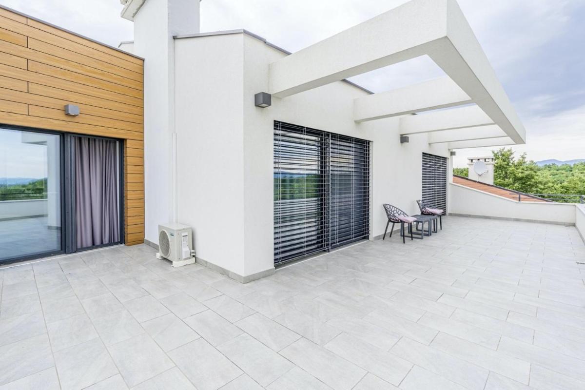 Villa Pedena In Sveta Katarina - Haus Fuer 8-10 Personen Benazici ภายนอก รูปภาพ