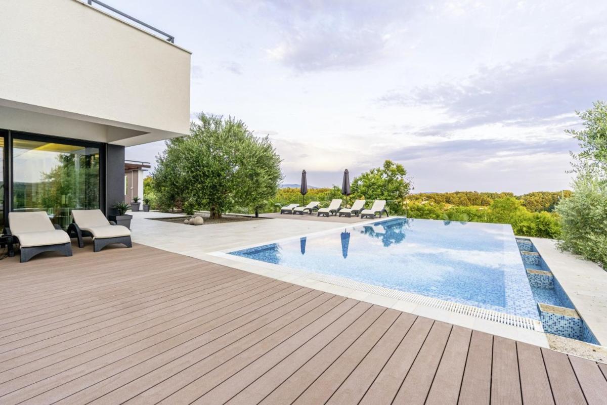 Villa Pedena In Sveta Katarina - Haus Fuer 8-10 Personen Benazici ภายนอก รูปภาพ