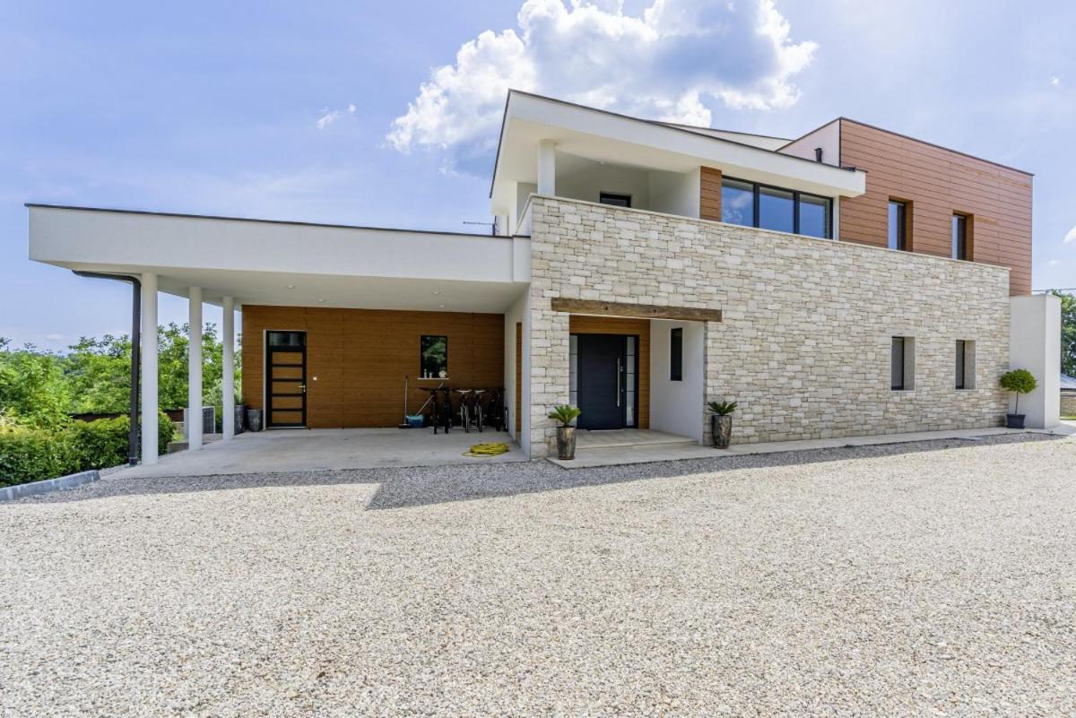 Villa Pedena In Sveta Katarina - Haus Fuer 8-10 Personen Benazici ภายนอก รูปภาพ